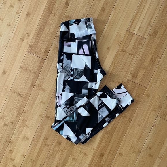 Reebok Speedwick Activewear Pants in XS - Picture 3 of 9